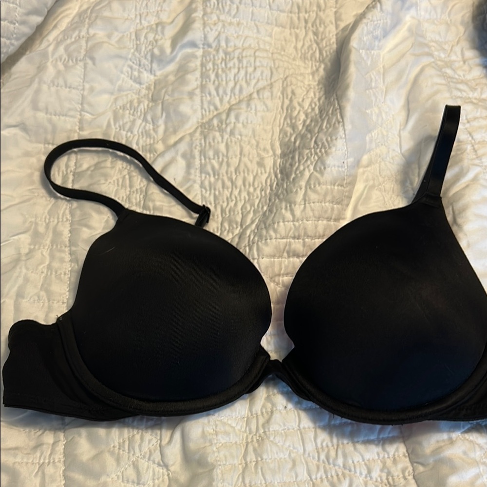 Victoria’s Secret Pink push up bra, underwire.
